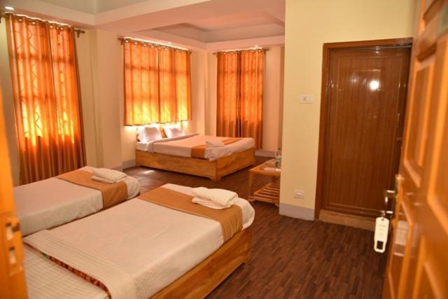 Hotel City Palace Inn Шиллонг Экстерьер фото